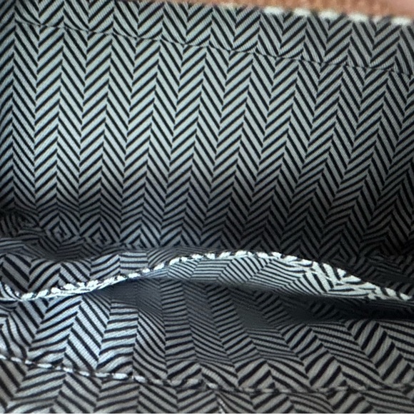 Isabelle Chic Tan Vegan Leather Crossbody Bag - Picture 7 of 7